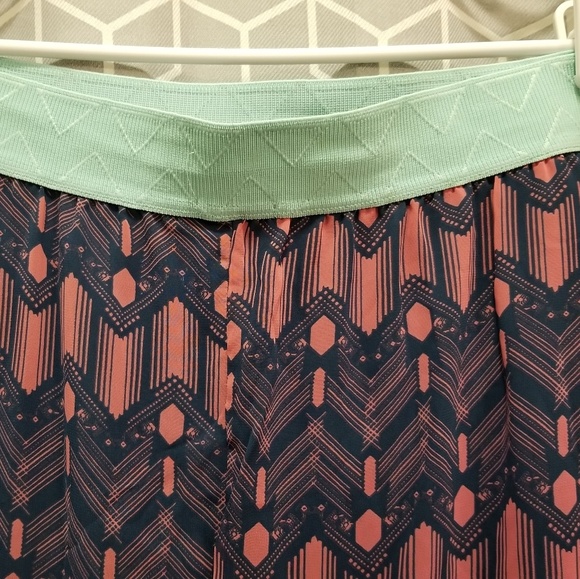 NWT Lularoe Lola Skirt - Picture 2 of 5